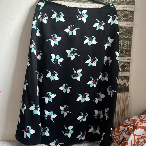 Anthropologie Maeve Floral Midi Skirt black mint floral 8 - Picture 6 of 7